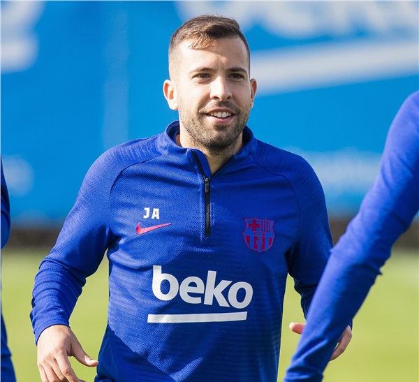 九游登录页面 - 国际比赛日皇家社会调整名单以备欧冠，更衣室发声环节打磨，底气十足，团队化学反应显著