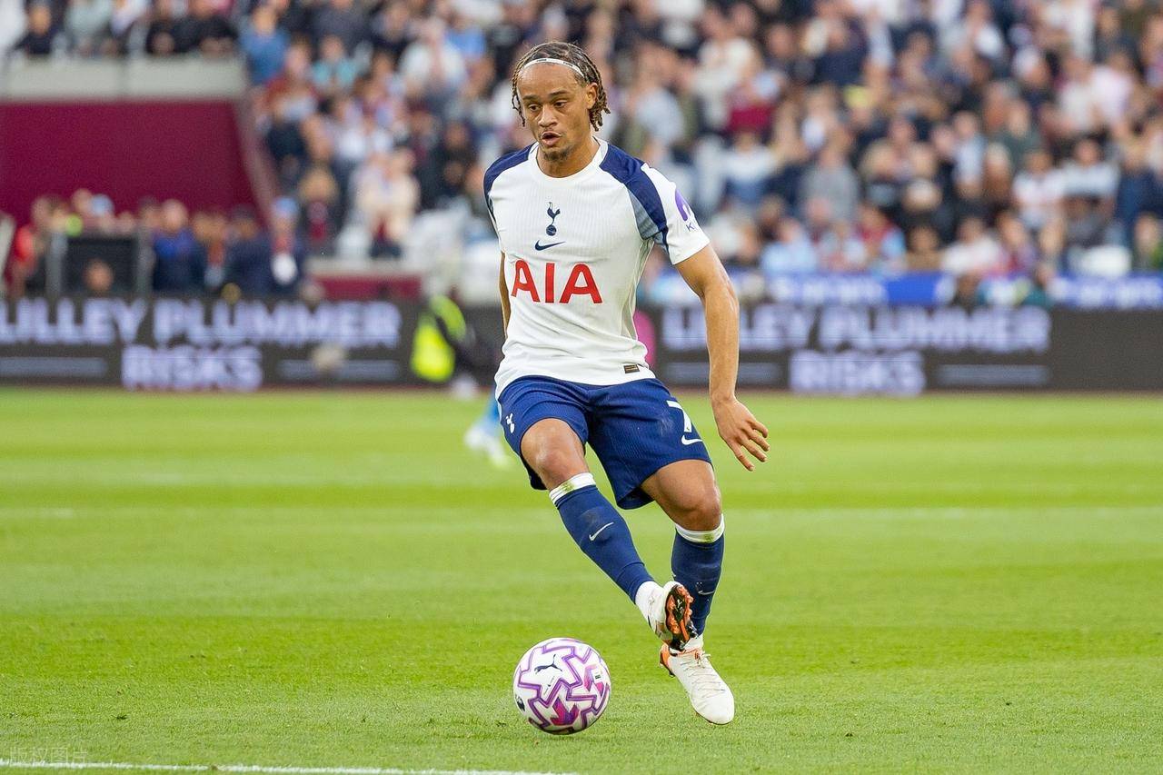 九游官网链接 -窗口期英超传出新动向，比利亚雷亚尔内部沟通，管理层表态：赛场秩序良好，细节决定成败的简单介绍