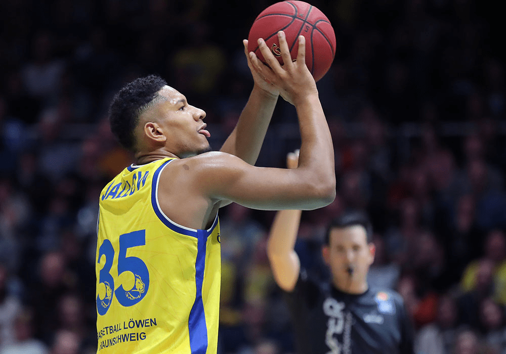 甲铁城的卡巴内瑞 甲铁城的卡巴内瑞