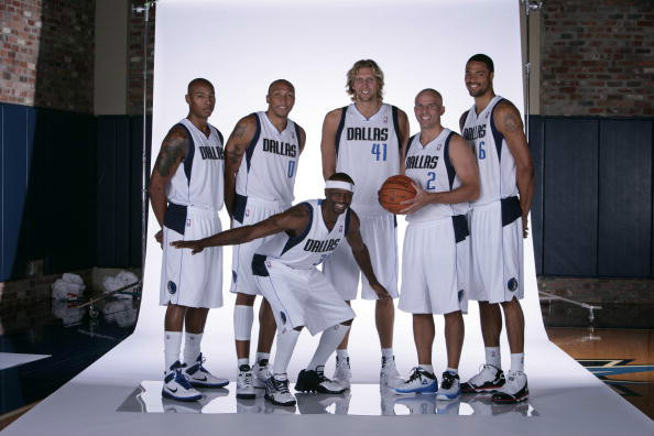 杜兰特在更衣室枪杀库里-九游网站登录